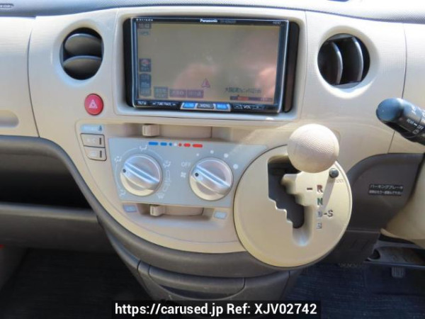 Used 2005 AT toyota sienta NCP81G Image[28]