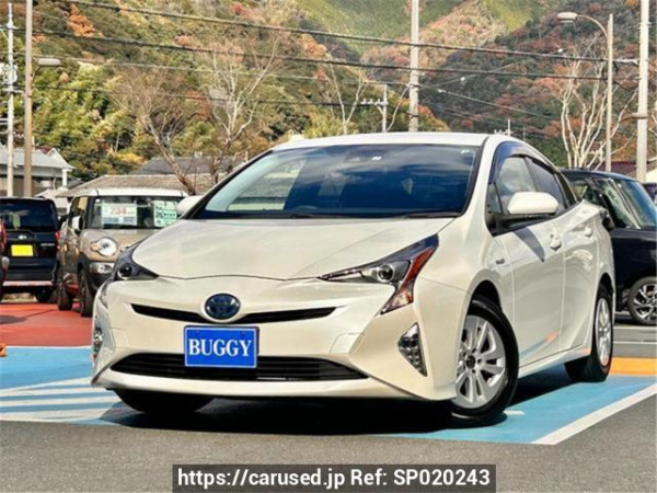 Used 2016 AT toyota prius ZVW50 Image[0]