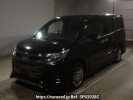 Toyota Noah ZWR80W