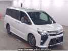Toyota Voxy ZRR85W