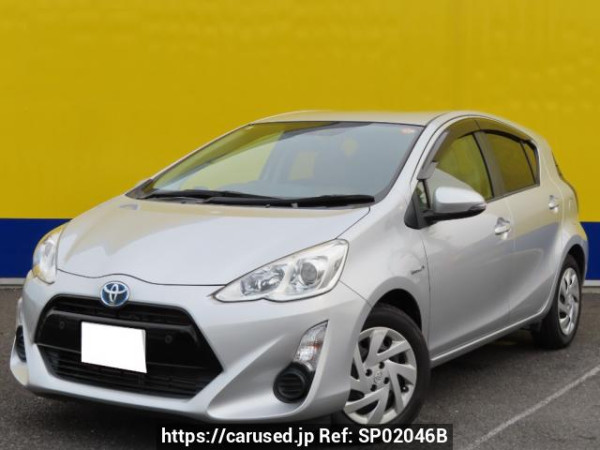 Used 2015 AT toyota aqua NHP10 Image[0]