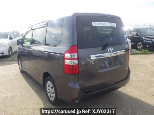 Used 2011 AT toyota noah ZRR70G Image[4]