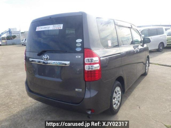 Used 2011 AT toyota noah ZRR70G Image[6]