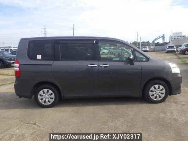 Used 2011 AT toyota noah ZRR70G Image[7]