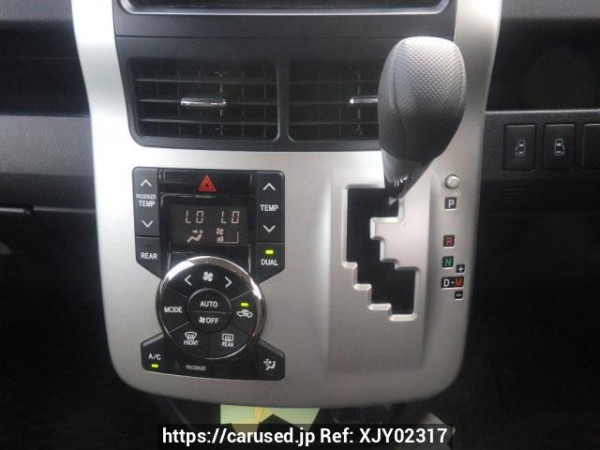 Used 2011 AT toyota noah ZRR70G Image[20]