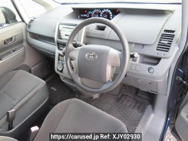 Used 2009 AT toyota noah ZRR70G Image[14]