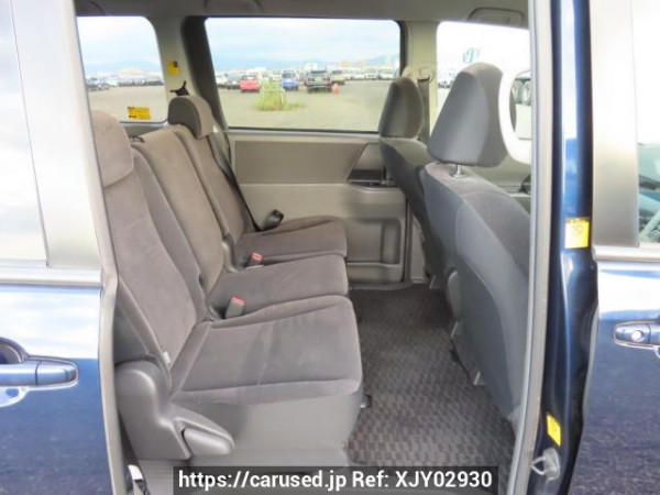 Used 2009 AT toyota noah ZRR70G Image[16]