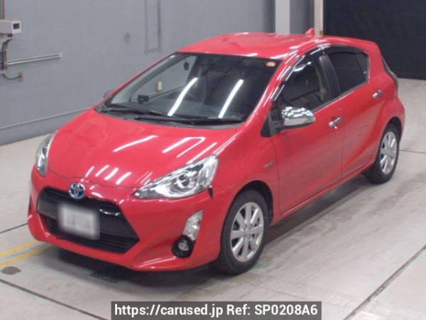 Used 2015 AT toyota aqua NHP10 Image[0]