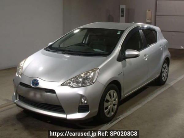 Used 2014 AT toyota aqua NHP10 Image[0]
