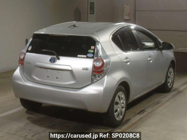 Used 2014 AT toyota aqua NHP10 Image[1]