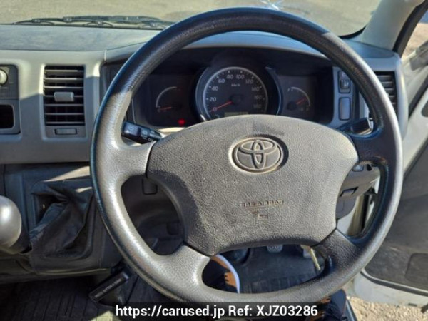 Used 2006 MT toyota hiace-van KDH205V Image[16]