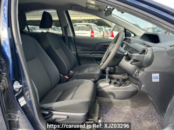 Used 2016 AT toyota aqua NHP10 Image[12]