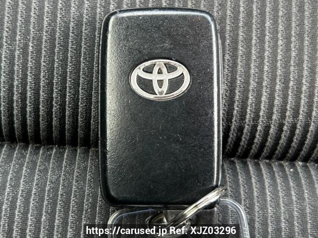 Buy Used 2016 Toyota Aqua NHP10 (XJZ03296) - Carused.jp