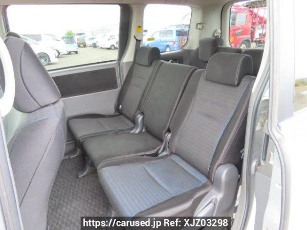 Used 2008 AT toyota voxy ZRR70W Image[17]