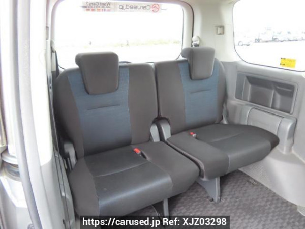 Used 2008 AT toyota voxy ZRR70W Image[18]