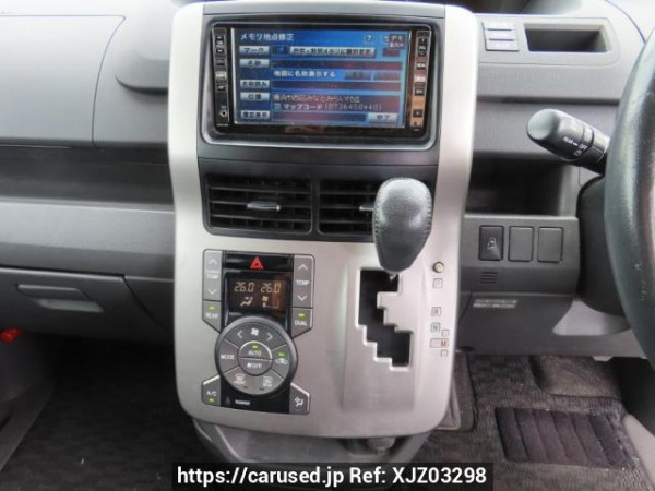 Used 2008 AT toyota voxy ZRR70W Image[28]