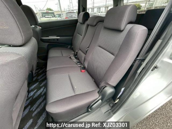 Used 2004 AT toyota wish ZNE10G Image[15]