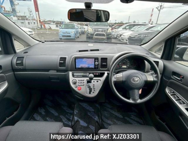 Used 2004 AT toyota wish ZNE10G Image[21]