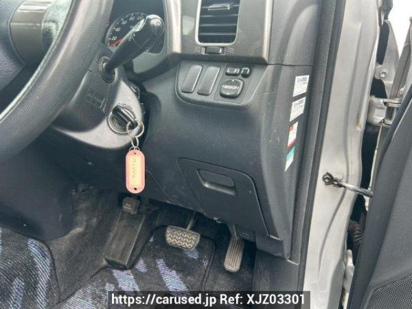 Used 2004 AT toyota wish ZNE10G Image[28]