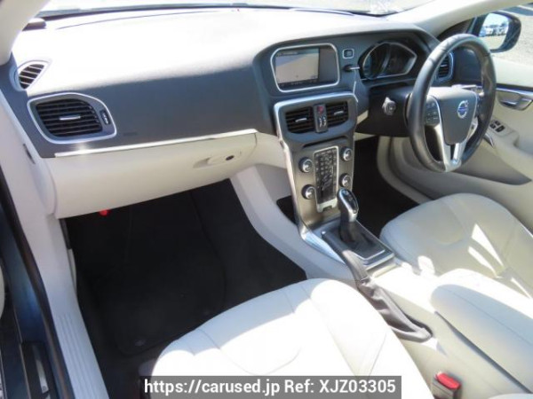 Used 2014 AT volvo v40 MB4164T Image[15]