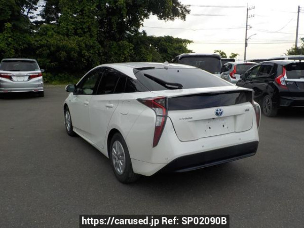 Used 2017 AT toyota prius ZVW50 Image[1]