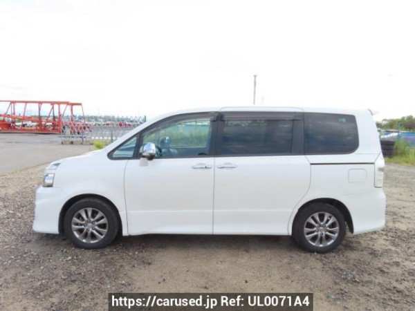 Used 2011 AT toyota voxy ZRR70W Image[3]