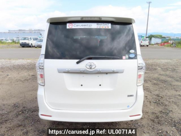 Used 2011 AT toyota voxy ZRR70W Image[5]