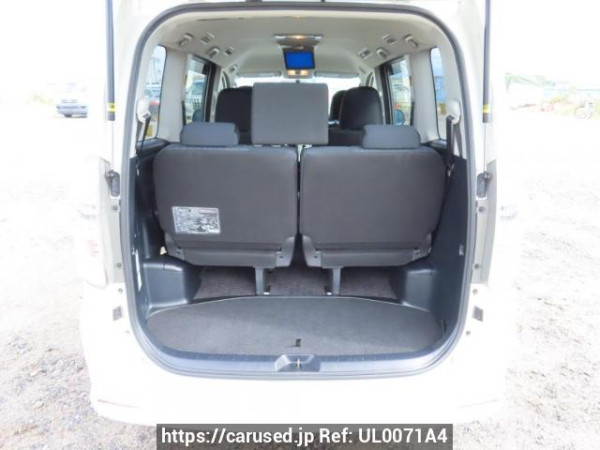 Used 2011 AT toyota voxy ZRR70W Image[8]