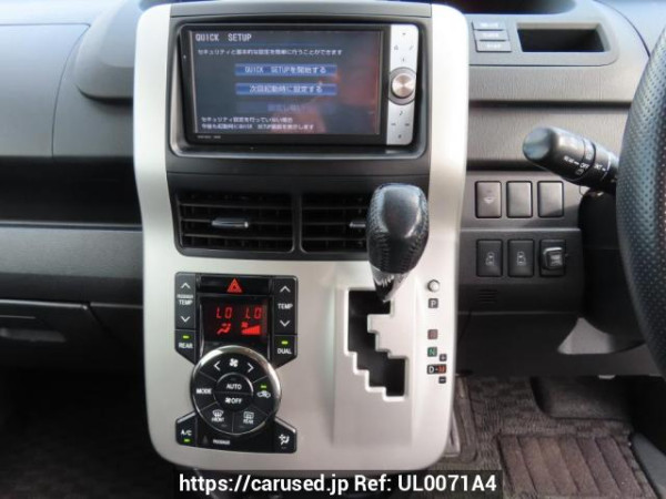 Used 2011 AT toyota voxy ZRR70W Image[26]