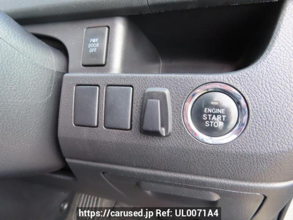 Used 2011 AT toyota voxy ZRR70W Image[31]