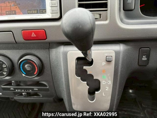 Used 2006 AT toyota regiusace-van KDH205V Image[26]