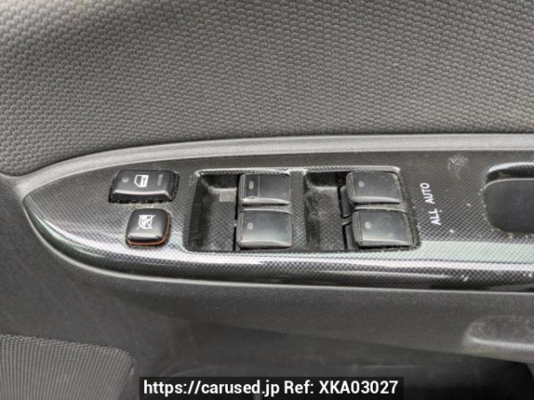 Used 2005 AT toyota wish ZNE10G Image[32]