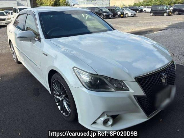 Used 2013 AT toyota crown-hybrid AWS210 Image[2]