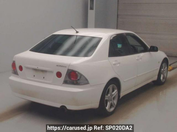 Used 2005 AT toyota altezza SXE10 Image[1]