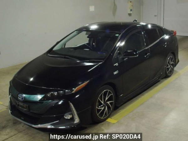 Used 2018 AT toyota prius-phv ZVW52 Image[0]