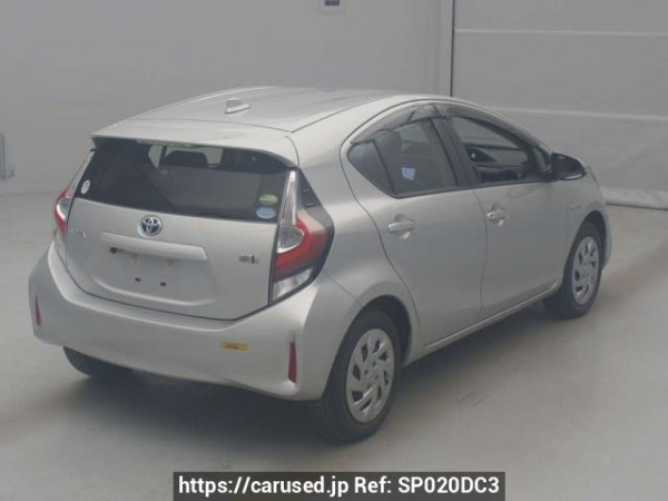 Used 2018 AT toyota aqua NHP10 Image[1]