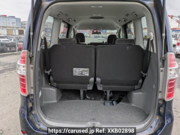 Used 2007 AT toyota noah ZRR70G Image[8]