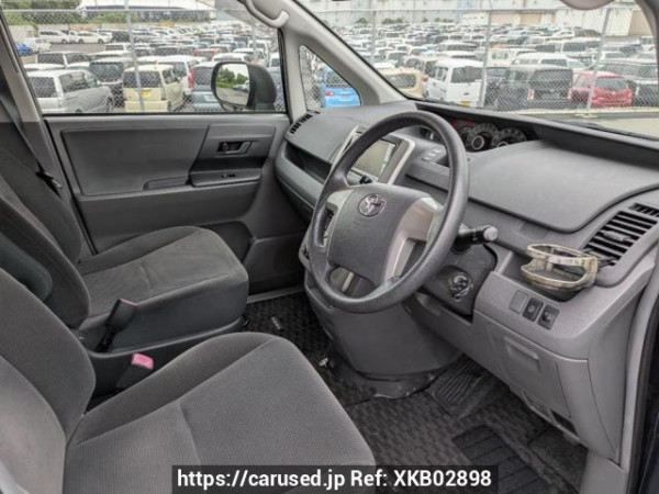 Used 2007 AT toyota noah ZRR70G Image[12]
