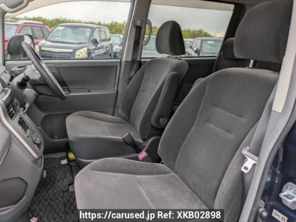 Used 2007 AT toyota noah ZRR70G Image[13]