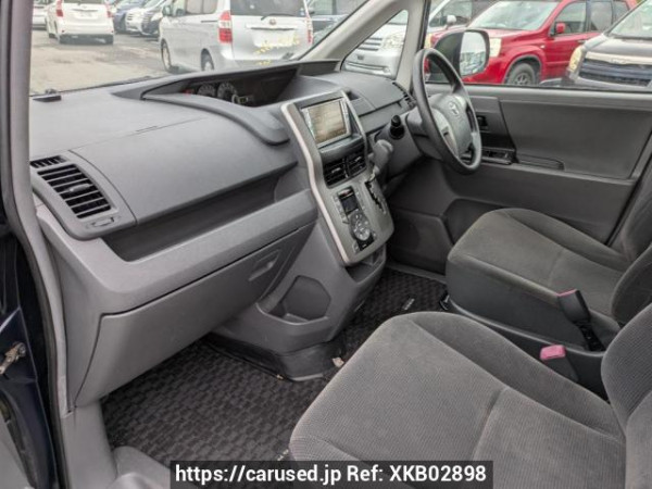 Used 2007 AT toyota noah ZRR70G Image[14]