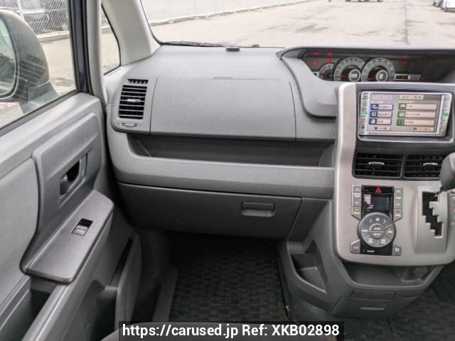 Buy Used 2007 Toyota Noah ZRR70G (XKB02898) - Carused.jp