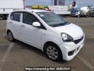 Daihatsu Mira e:S LA300S