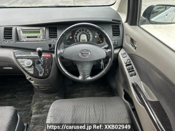 Used 2005 AT toyota isis ZNM10W Image[21]