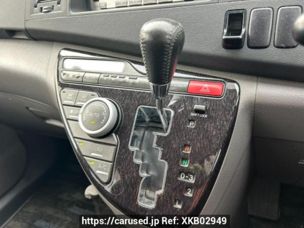 Used 2005 AT toyota isis ZNM10W Image[27]