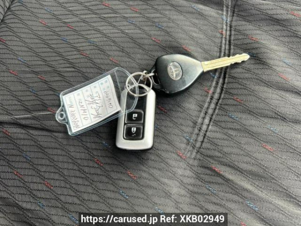 Used 2005 AT toyota isis ZNM10W Image[28]