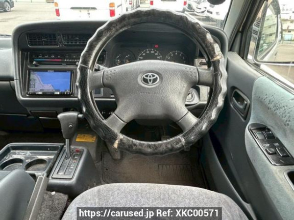 Used 2003 AT toyota regiusace-van TRH102V Image[16]
