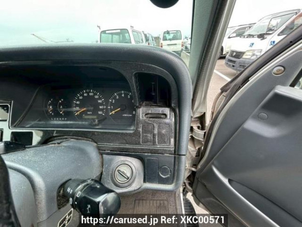 Used 2003 AT toyota regiusace-van TRH102V Image[24]