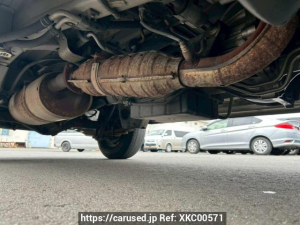 Used 2003 AT toyota regiusace-van TRH102V Image[33]