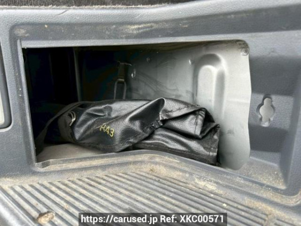 Used 2003 AT toyota regiusace-van TRH102V Image[41]