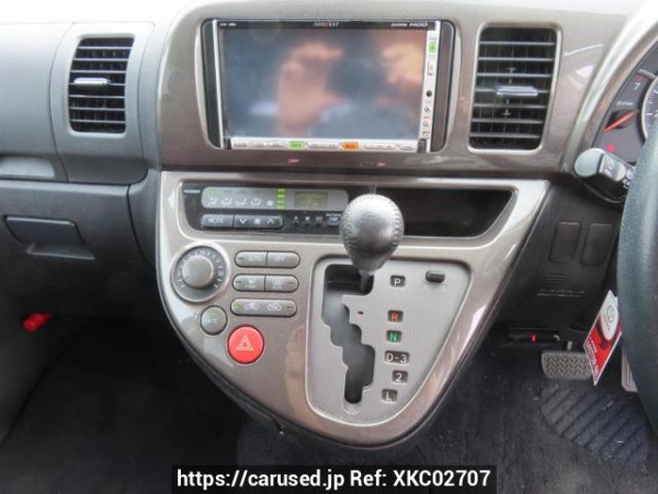 Used 2004 AT toyota wish ZNE10G Image[26]